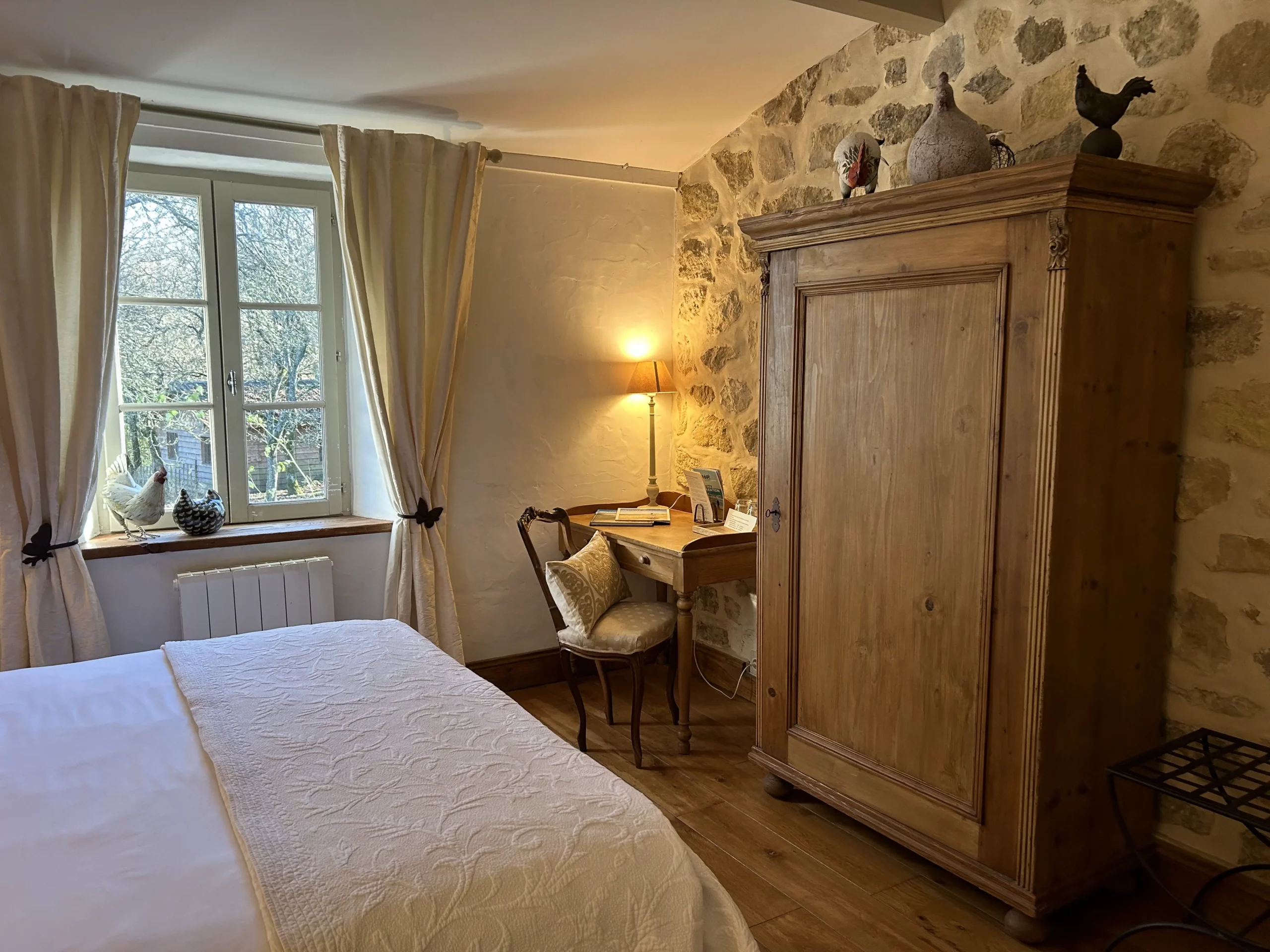 Gîte de groupe sur la Côte d'Opale 6 Chambre d'hôtes "Avec les poules" au Prince Gourmand, pouvant accueillir 2 personnes.